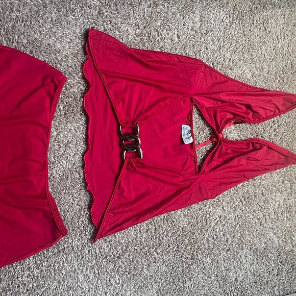 Red Set - Picture 3 of 6